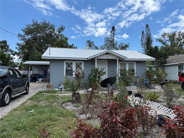 1113 23rd Ave W, Bradenton, FL 34205 - view of front of property with metal roof