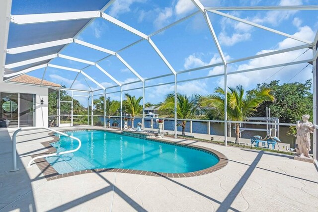 3620 Como St, Port Charlotte, FL 33948 - swimming pool featuring a patio and a lanai