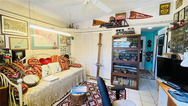 409 Bryn Mawr Is, Bradenton, FL 34207 - living room featuring light tile patterned flooring, lofted ceiling, and ceiling fan