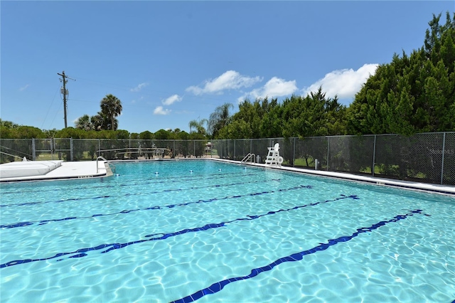 409 Bryn Mawr Is, Bradenton, FL 34207 - view of community pool