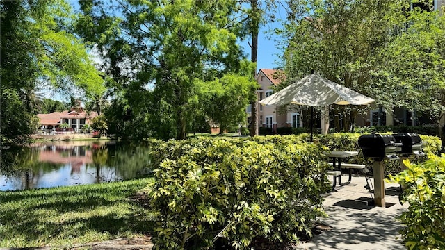 4142 Central Sarasota Pkwy Unit 1423, Sarasota, FL 34238 - view of home's community with a water view