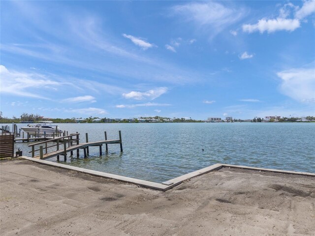 325 Sunrise Dr, Nokomis, FL 34275