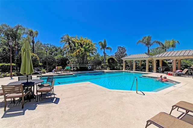 11811 Fennemore Way, Parrish, FL 34219 - community pool with a patio and a gazebo
