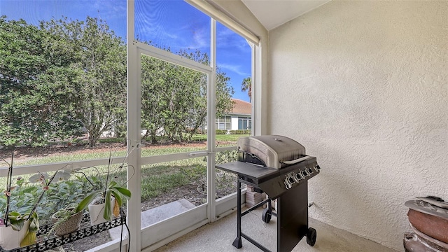 6721 Oak Manor Dr, Lakewood Ranch, FL 34202 - sunroom / solarium featuring vaulted ceiling