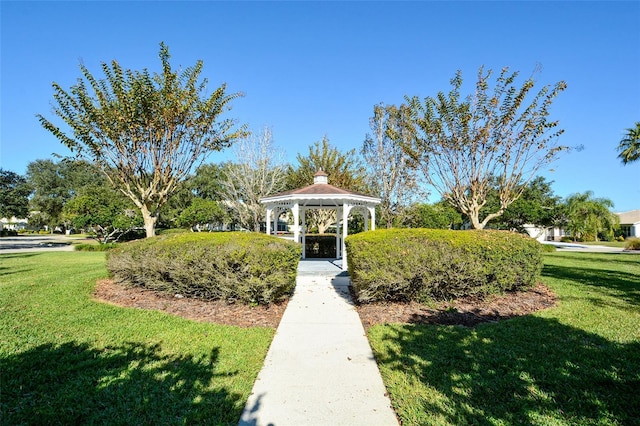 6721 Oak Manor Dr, Lakewood Ranch, FL 34202 - surrounding community featuring a gazebo and a yard