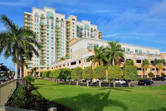 800 N Tamiami Trl Unit 317, Sarasota, FL 34236 - view of apartment building / complex