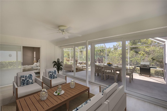 5812 Garden Lakes Fern, Bradenton, FL 34203 - sunroom featuring a ceiling fan, outdoor dining area, and an outdoor living space