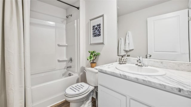 4423 Dusky Dawn Ln, Palmetto, FL 34221 - full bathroom with shower / tub combo with curtain, toilet, and vanity