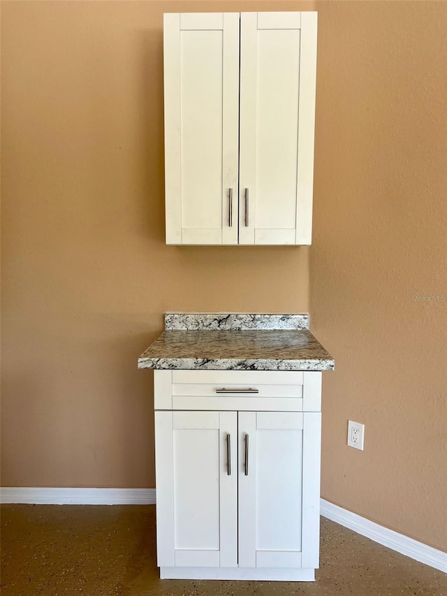 8412 Grove Blvd, Punta Gorda, FL 33982 - detailed view of baseboards