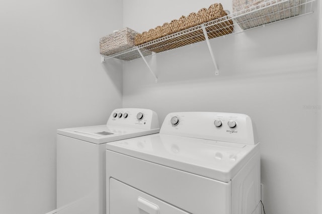 5770 Long Shore Loop, Sarasota, FL 34238 - laundry area with washing machine and dryer