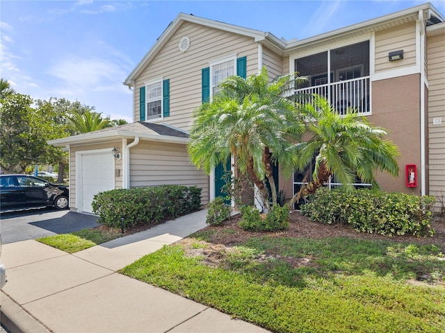 8926 Manor Loop Unit 201, Lakewood Ranch, FL 34202 - multi unit property featuring driveway
