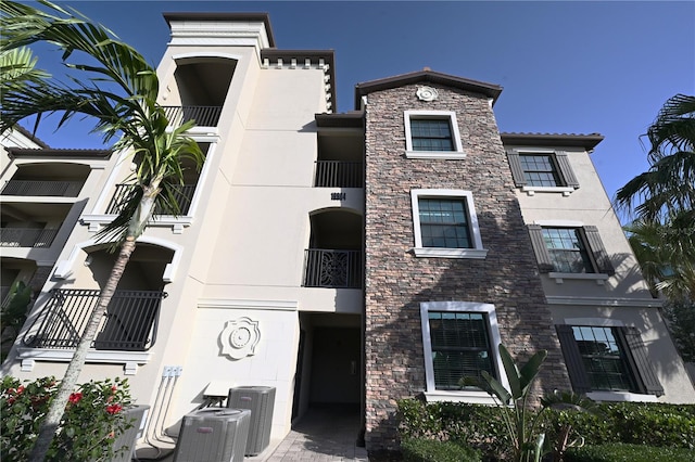 16904 Vardon Ter Unit 208, Lakewood Ranch, FL 34211 - view of apartment building / complex featuring central AC unit