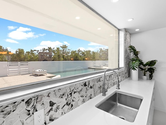 7647 Sanderling Rd, Sarasota, FL 34242 - balcony featuring a sink