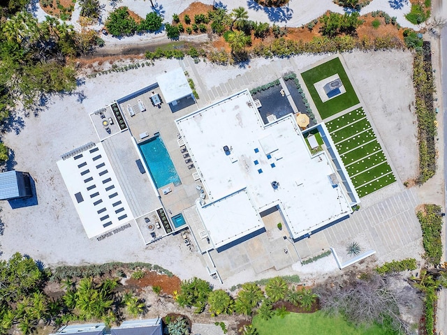 7647 Sanderling Rd, Sarasota, FL 34242 - aerial view of a pool area