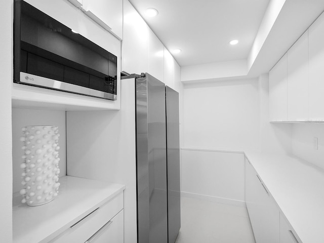 7647 Sanderling Rd, Sarasota, FL 34242 - bathroom with recessed lighting