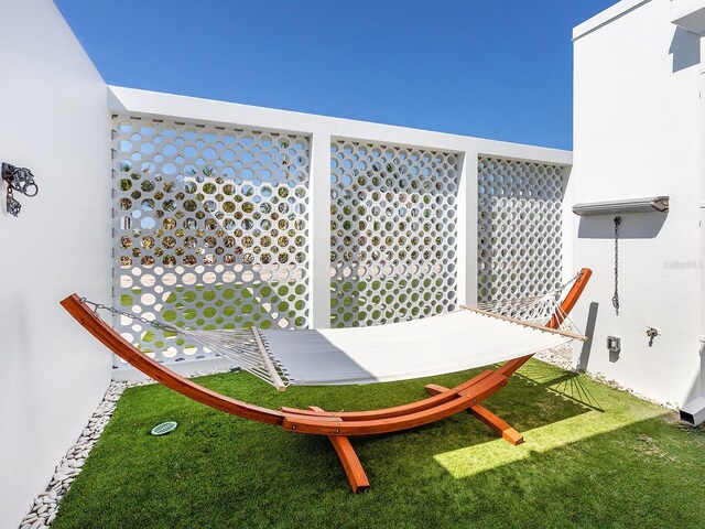 7647 Sanderling Rd, Sarasota, FL 34242 - view of balcony