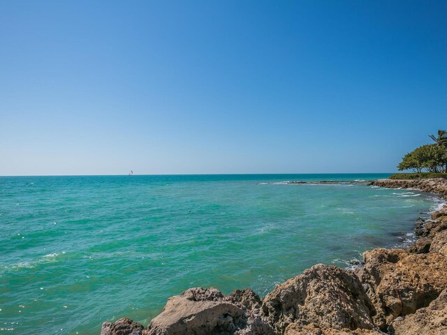7647 Sanderling Rd, Sarasota, FL 34242 - water view