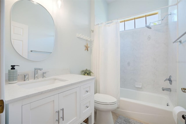 7164 Rue De Palisades Unit 5, Sarasota, FL 34238 - bathroom with toilet, vanity, and shower / bath combo with shower curtain