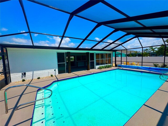 6524 Senegal Palm Way, Apollo Beach, FL 33572 - view of swimming pool with a patio area and a lanai