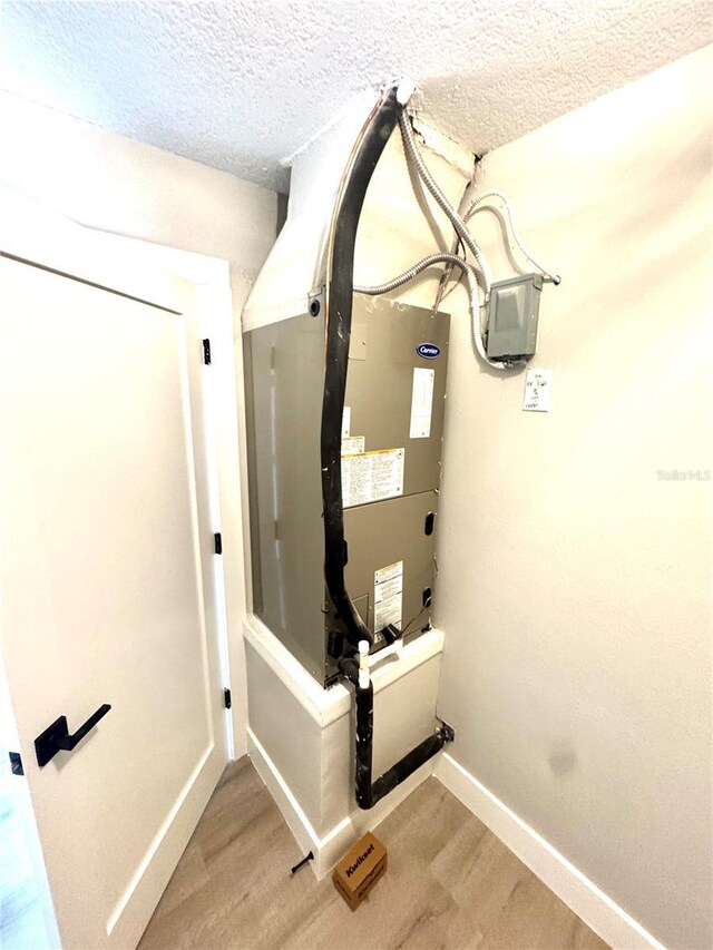 6524 Senegal Palm Way, Apollo Beach, FL 33572 - view of utility room