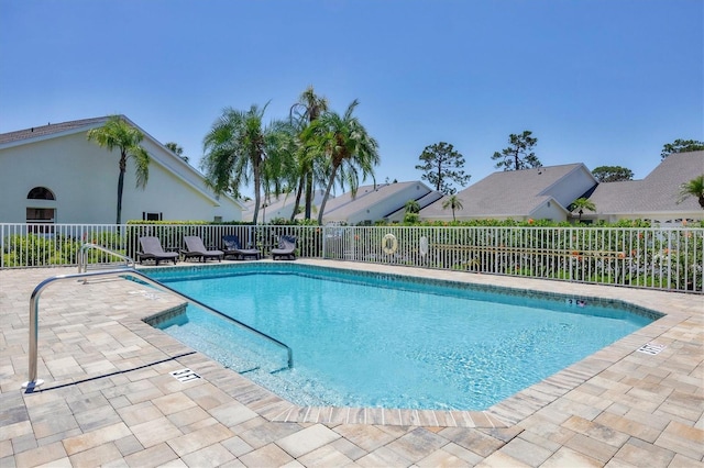 6222 Country Club Way, Sarasota, FL 34243 - community pool with a patio area