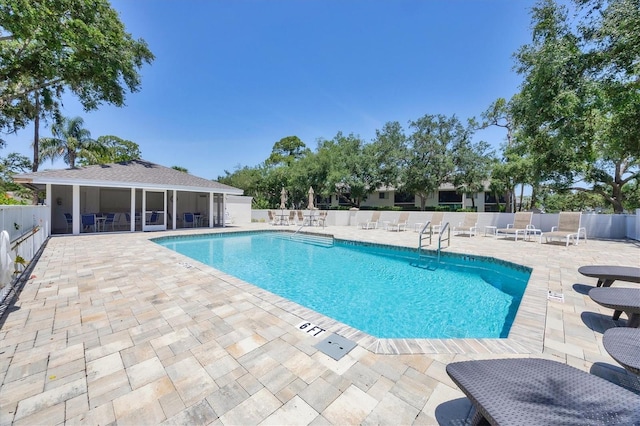 6222 Country Club Way, Sarasota, FL 34243 - community pool with a patio