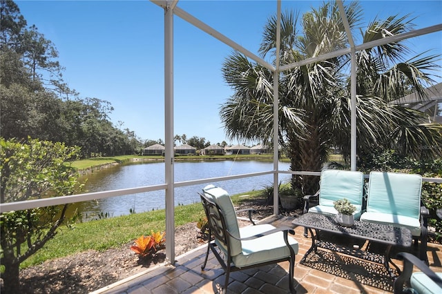 8525 54th Avenue Cir E, Bradenton, FL 34211 - sunroom with a water view