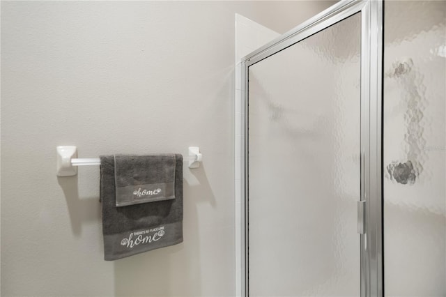 8525 54th Avenue Cir E, Bradenton, FL 34211 - full bath featuring a stall shower