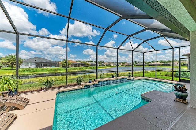 518 Chantilly Trl, Bradenton, FL 34212 - outdoor pool with a water view, a lanai, and a patio