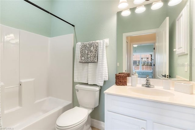 10202 L Pavia Blvd Unit 10202, Venice, FL 34292 - full bath featuring toilet, vanity, and shower / bath combination