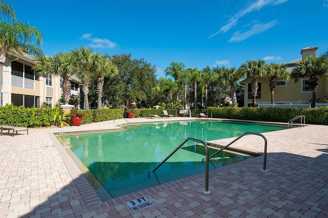 6552 Moorings Point Cir Unit 201, Lakewood Ranch, FL 34202 - community pool with a patio area