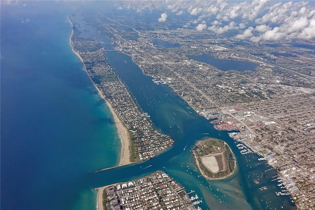 321 Sorrento Dr, Osprey, FL 34229 - bird's eye view of a large body of water