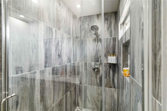 1212 Princeton Ave, Bradenton, FL 34207 - full bath featuring tiled shower