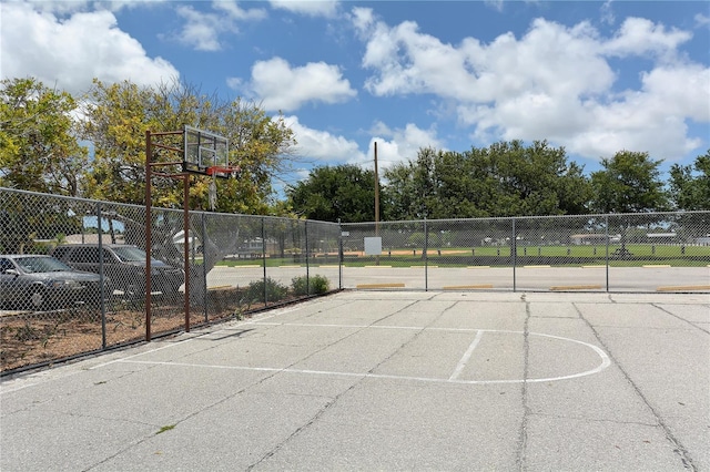 1212 Princeton Ave, Bradenton, FL 34207 - view of sport court with community basketball court