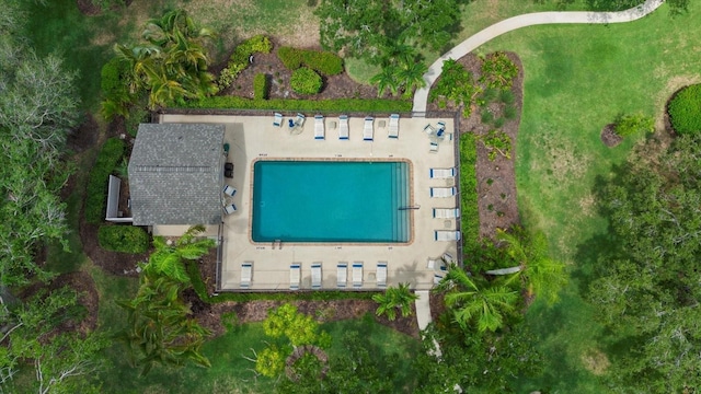 4505 Kingsmere Unit 2, Sarasota, FL 34235 - bird's eye view of a pool