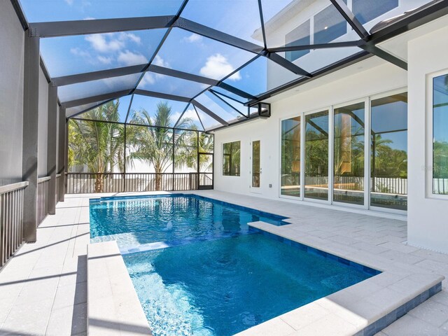 430 Pheasant Way, Sarasota, FL 34236 - view of swimming pool with a patio, a lanai, and a pool with connected hot tub