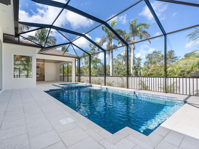 430 Pheasant Way, Sarasota, FL 34236 - view of pool with a patio, glass enclosure, and a pool with connected hot tub