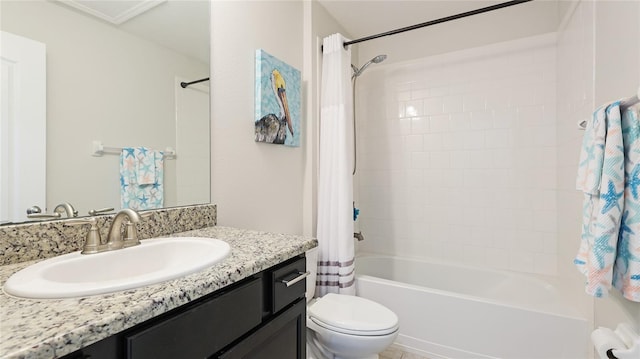 7379 47th Avenue Cir E, Bradenton, FL 34203 - bathroom featuring shower / tub combo with curtain, vanity, and toilet