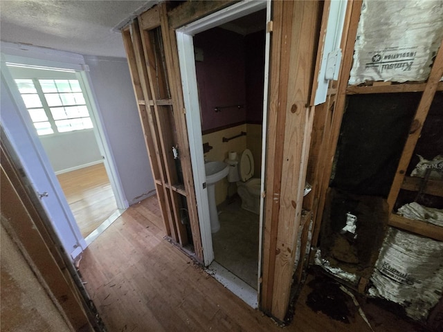 2905 Sunset Rd, Melbourne, FL 32904 - hall featuring wood finished floors