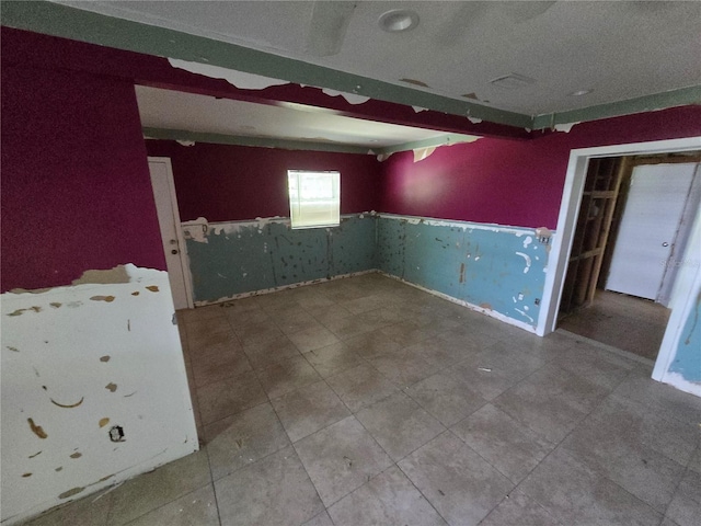 2905 Sunset Rd, Melbourne, FL 32904 - view of tiled spare room