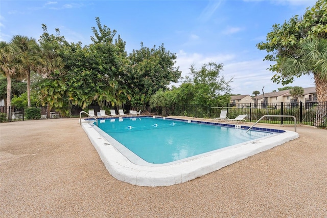2704 Hidden Lake Blvd Unit C, Sarasota, FL 34237 - view of community pool