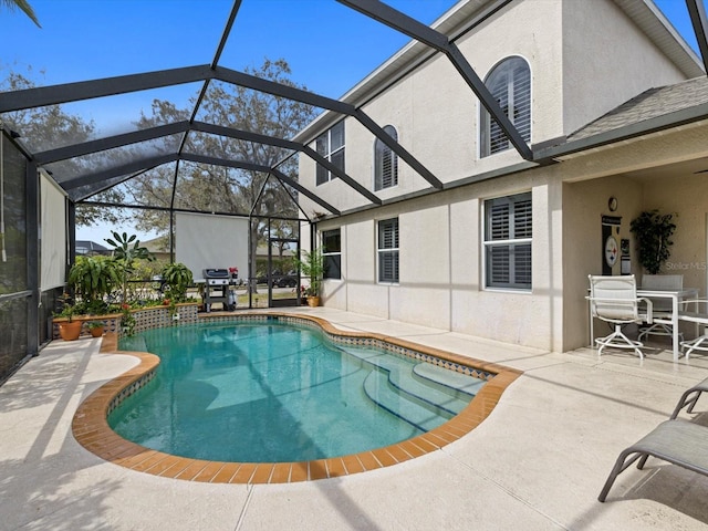 8222 Haven Harbour Way, Bradenton, FL 34212 - swimming pool featuring a patio, grilling area, and a lanai