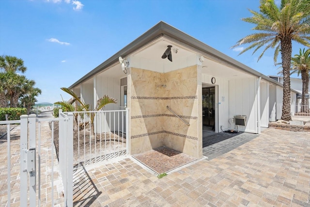 1255 E Peppertree Dr Unit 507, Sarasota, FL 34242 - view of side of home
