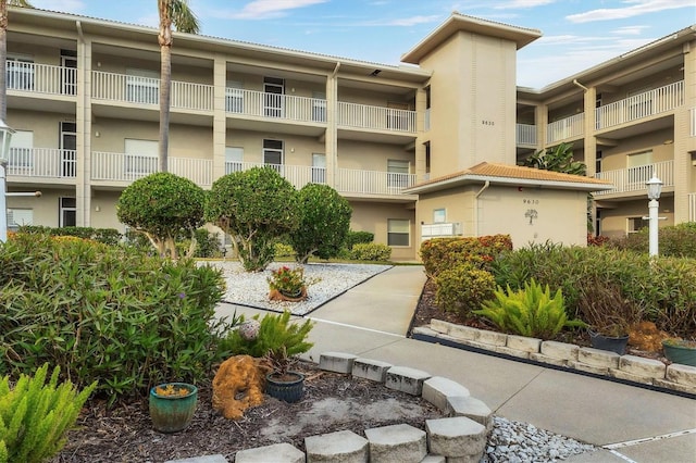 9630 Club S Cir Unit 6303, Sarasota, FL 34238 - view of apartment building / complex