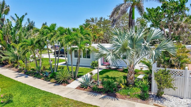 643 Calle Del Otono, Sarasota, FL 34242 - view of front of house