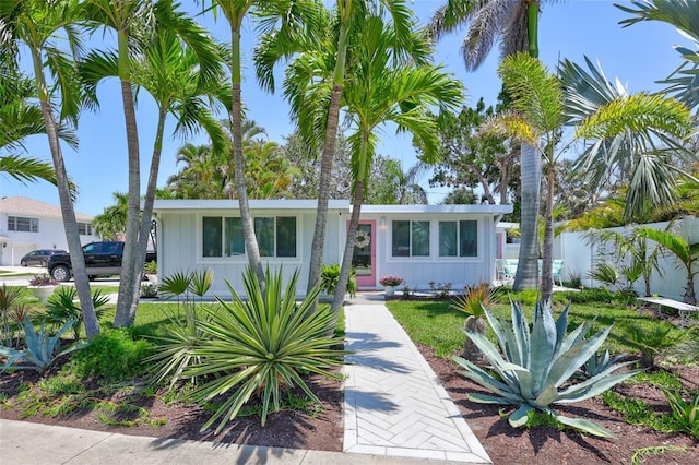 643 Calle Del Otono, Sarasota, FL 34242 - view of front facade featuring board and batten siding