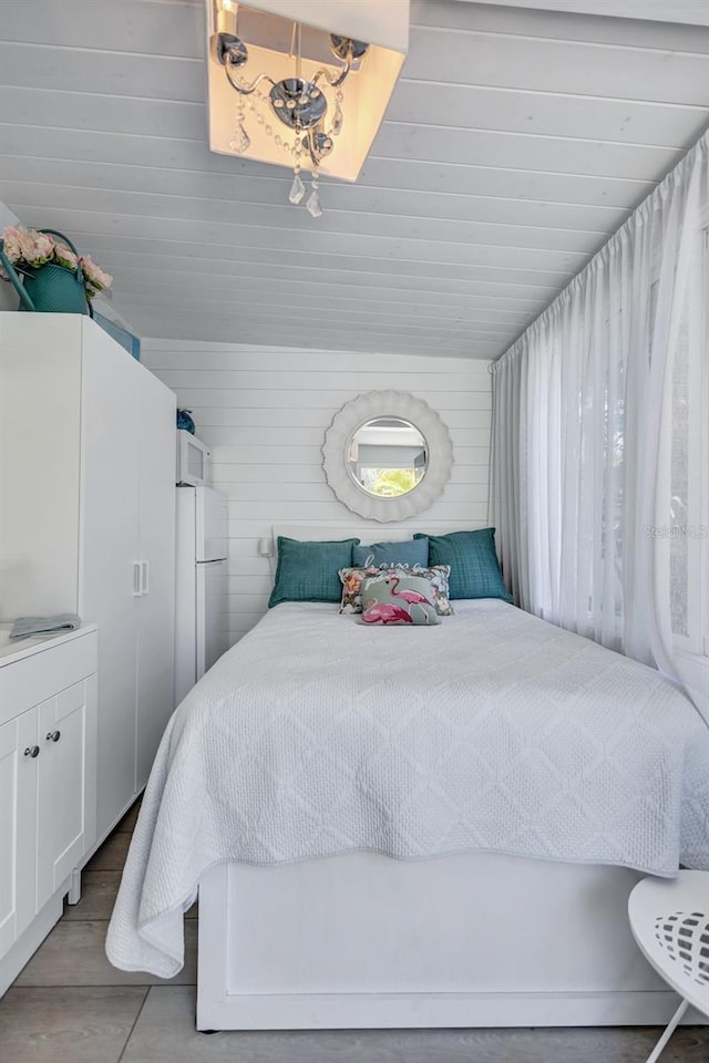 643 Calle Del Otono, Sarasota, FL 34242 - bedroom with freestanding refrigerator