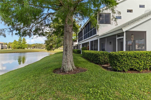 6572 Fairway Gardens Dr Unit 6572, Bradenton, FL 34203 - view of grassy yard featuring a water view