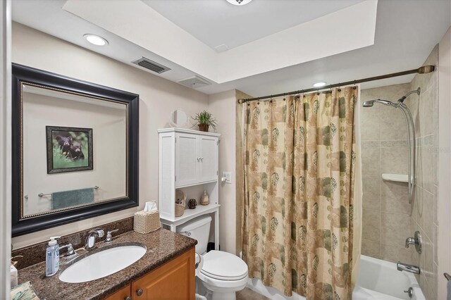 3914 Glen Oaks Manor Dr, Sarasota, FL 34232 - full bath with vanity, toilet, shower / bathtub combination with curtain, and recessed lighting