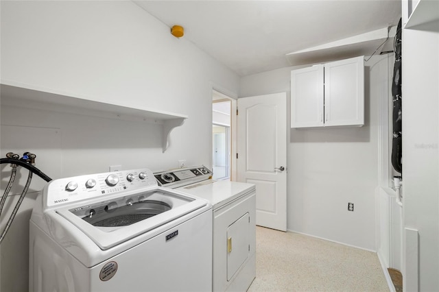 135 Gulfview Rd, Punta Gorda, FL 33950 - laundry room featuring washer and dryer and baseboards